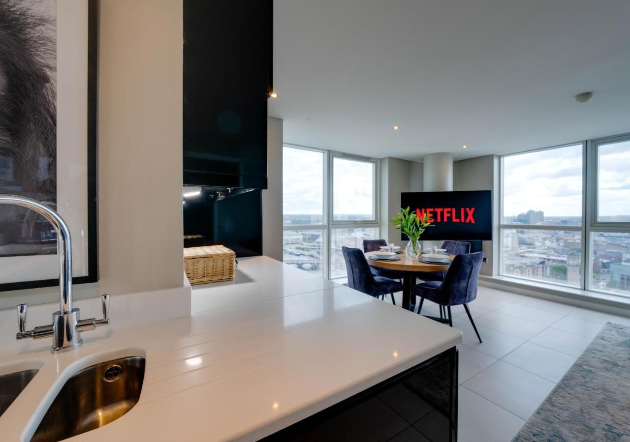 Tallest Building In The Centre Sleeps 5 Incredible Mountain And Lagan Views Appartamento